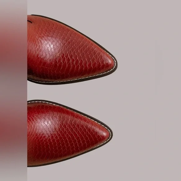 Rodeo Ruby Paneled Western Boots - Picture 2 of 11